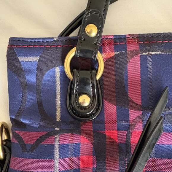 Coach Poppy 2way Shoulder Bag Red Blue Tartan Plaid Signature Canvas Patent Trim - Picture 16 of 16